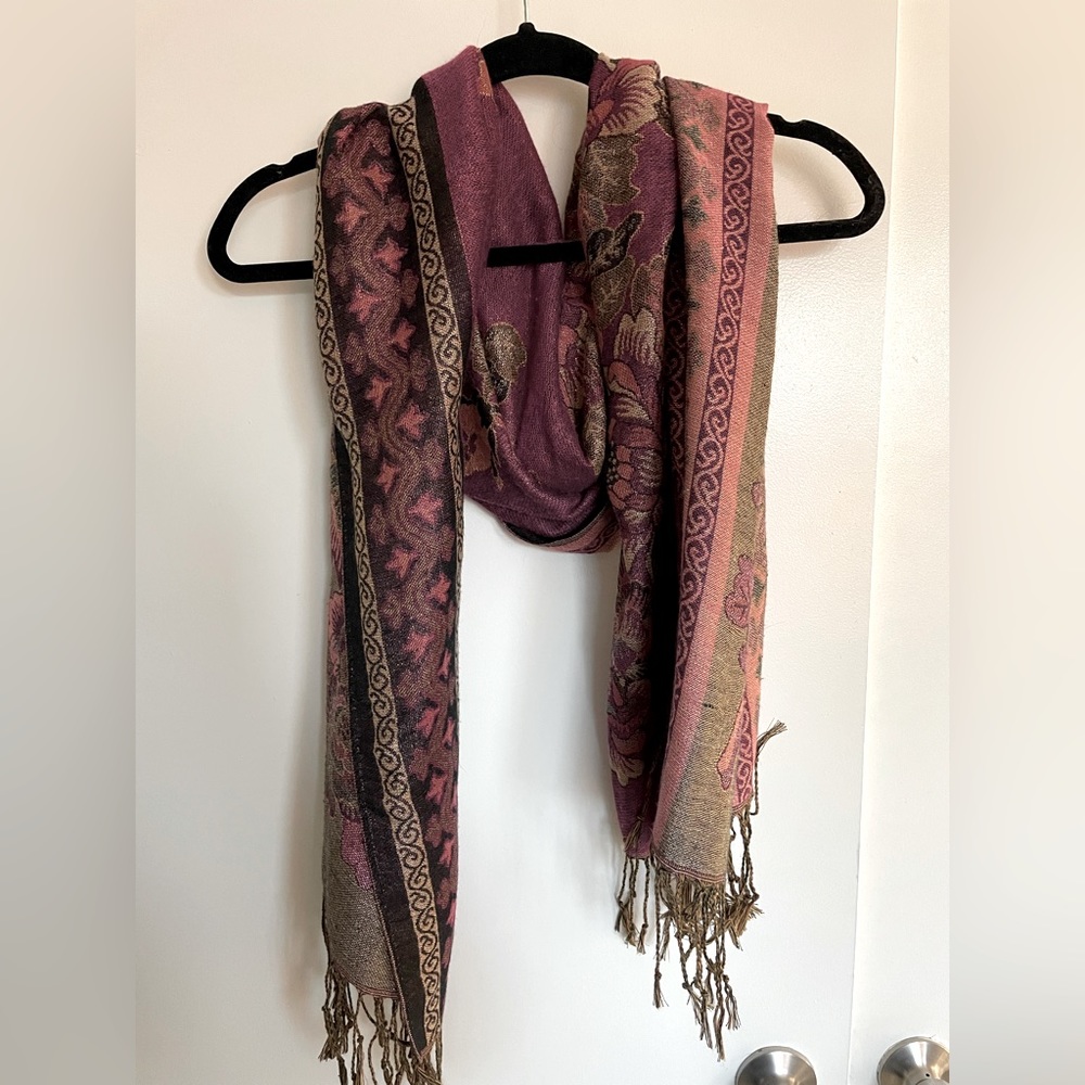 Purple and pink reversible scarf